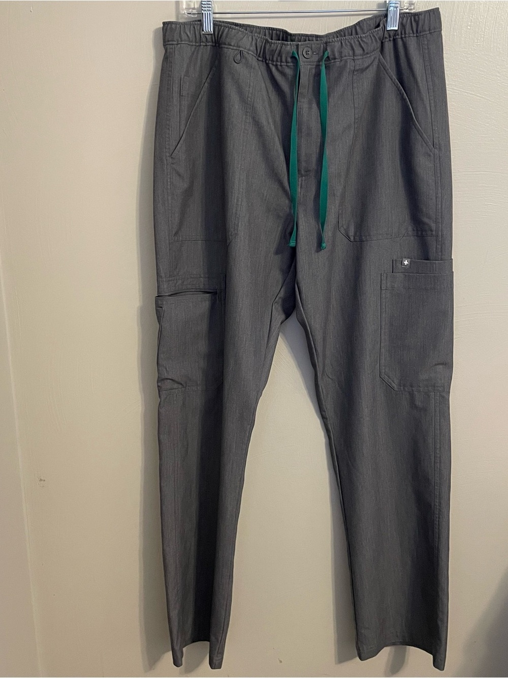 Figs Men’s XL Scrubs With Pockets